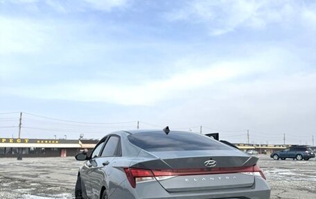 Hyundai Elantra, 2022 год, 2 200 000 рублей, 4 фотография