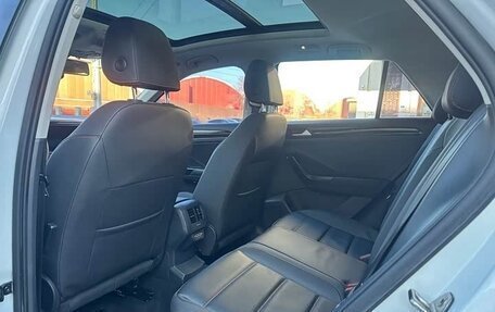 Volkswagen T-Roc I, 2023 год, 1 870 000 рублей, 14 фотография