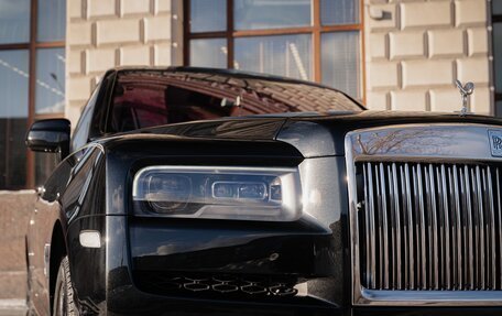 Rolls-Royce Cullinan, 2021 год, 33 000 000 рублей, 15 фотография
