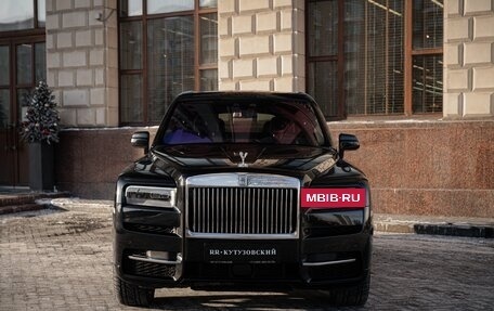Rolls-Royce Cullinan, 2021 год, 33 000 000 рублей, 14 фотография