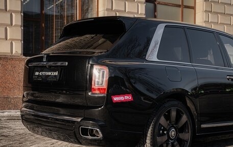 Rolls-Royce Cullinan, 2021 год, 33 000 000 рублей, 11 фотография