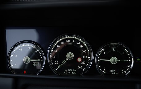 Rolls-Royce Cullinan, 2021 год, 33 000 000 рублей, 24 фотография