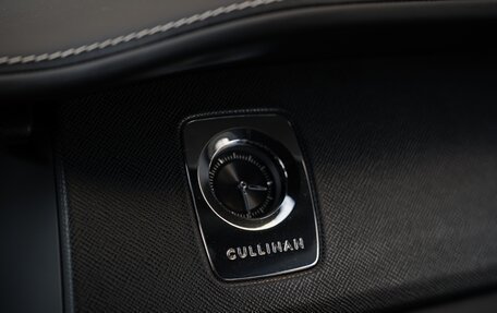 Rolls-Royce Cullinan, 2021 год, 33 000 000 рублей, 31 фотография