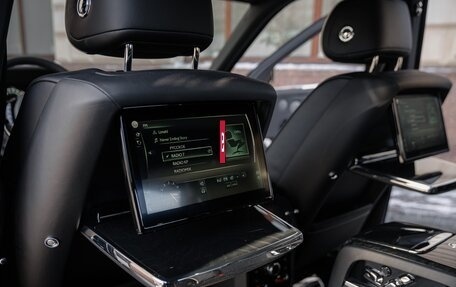 Rolls-Royce Cullinan, 2021 год, 33 000 000 рублей, 20 фотография