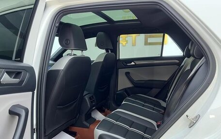 Volkswagen T-Roc I, 2024 год, 3 010 000 рублей, 9 фотография