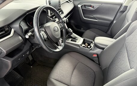 Toyota RAV4, 2019 год, 2 780 000 рублей, 9 фотография