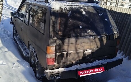 Nissan Terrano II рестайлинг, 1992 год, 340 000 рублей, 3 фотография