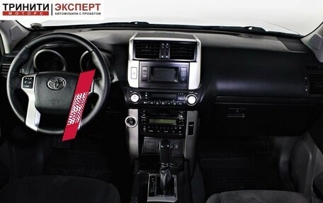 Toyota Land Cruiser Prado 150 рестайлинг 2, 2011 год, 2 697 000 рублей, 11 фотография