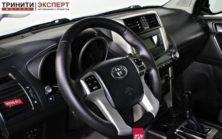 Toyota Land Cruiser Prado 150 рестайлинг 2, 2011 год, 2 697 000 рублей, 13 фотография