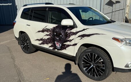 Toyota Highlander III, 2011 год, 1 700 000 рублей, 6 фотография