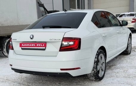 Skoda Octavia, 2017 год, 1 980 000 рублей, 4 фотография