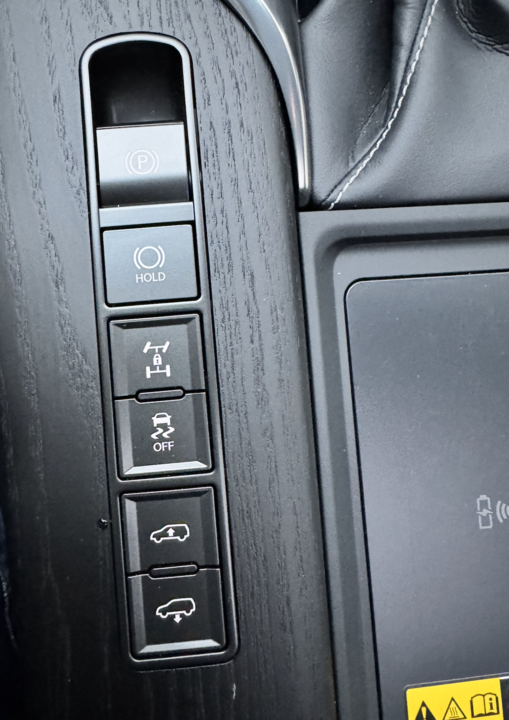 Lexus LX III рестайлинг 2, 2025 год, 19 700 000 рублей, 14 фотография