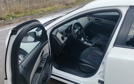 Chevrolet Cruze II, 2013 год, 800 000 рублей, 6 фотография