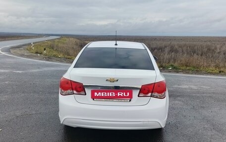 Chevrolet Cruze II, 2013 год, 800 000 рублей, 5 фотография