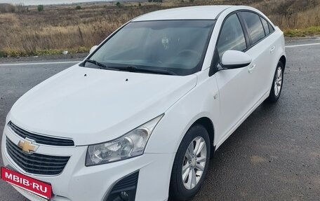 Chevrolet Cruze II, 2013 год, 800 000 рублей, 3 фотография