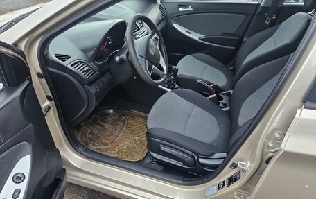 Hyundai Solaris II рестайлинг, 2013 год, 620 000 рублей, 4 фотография