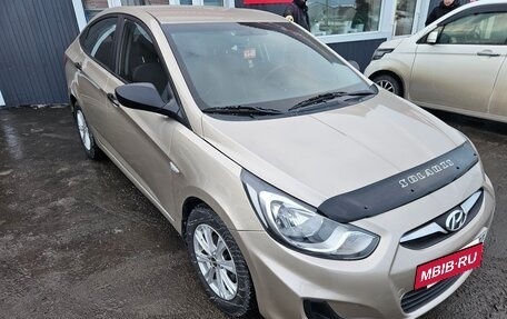 Hyundai Solaris II рестайлинг, 2013 год, 620 000 рублей, 5 фотография