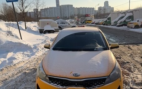 KIA Rio IV, 2021 год, 815 000 рублей, 1 фотография