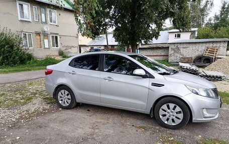 KIA Rio III рестайлинг, 2013 год, 750 000 рублей, 1 фотография