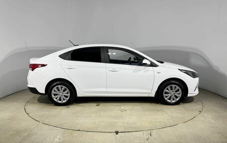 Hyundai Solaris II рестайлинг, 2021 год, 1 730 000 рублей, 4 фотография