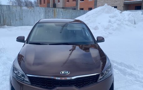 KIA Rio IV, 2021 год, 1 600 000 рублей, 2 фотография