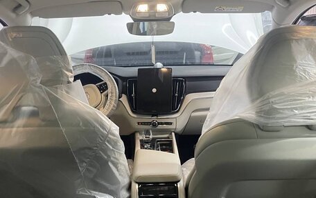 Volvo XC60 II, 2025 год, 8 950 000 рублей, 4 фотография