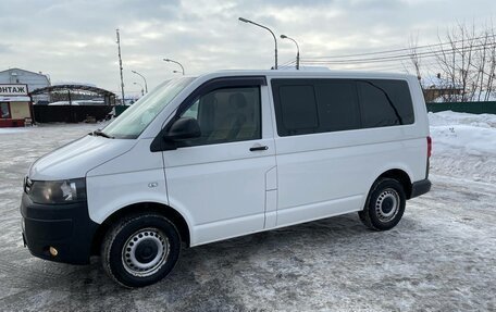 Volkswagen Caravelle T5, 2013 год, 2 200 000 рублей, 4 фотография