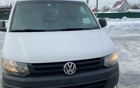 Volkswagen Caravelle T5, 2013 год, 2 200 000 рублей, 6 фотография