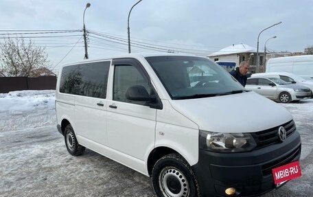 Volkswagen Caravelle T5, 2013 год, 2 200 000 рублей, 3 фотография