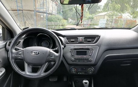 KIA Rio III рестайлинг, 2013 год, 750 000 рублей, 6 фотография