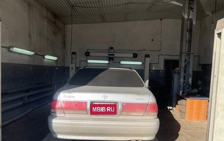 Toyota Crown, 2002 год, 990 000 рублей, 6 фотография