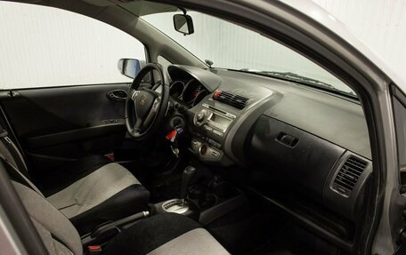 Honda Jazz I рестайлинг, 2006 год, 600 000 рублей, 18 фотография