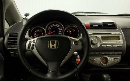 Honda Jazz I рестайлинг, 2006 год, 600 000 рублей, 20 фотография