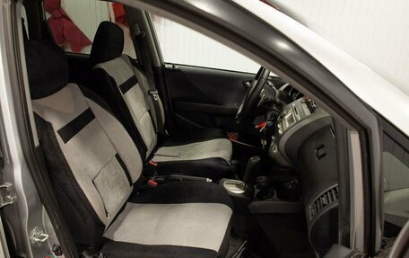 Honda Jazz I рестайлинг, 2006 год, 600 000 рублей, 29 фотография