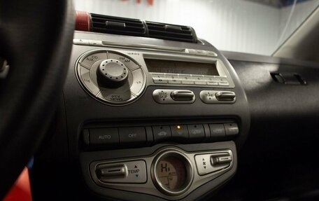 Honda Jazz I рестайлинг, 2006 год, 600 000 рублей, 27 фотография