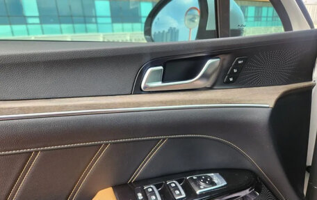 KIA K5, 2022 год, 2 400 000 рублей, 15 фотография