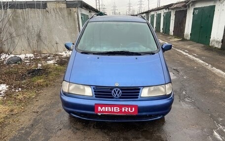 Volkswagen Sharan I рестайлинг, 1998 год, 175 000 рублей, 4 фотография