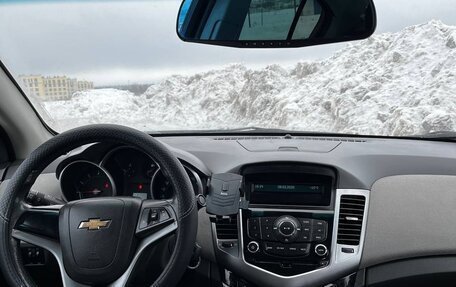 Chevrolet Cruze II, 2010 год, 749 000 рублей, 7 фотография