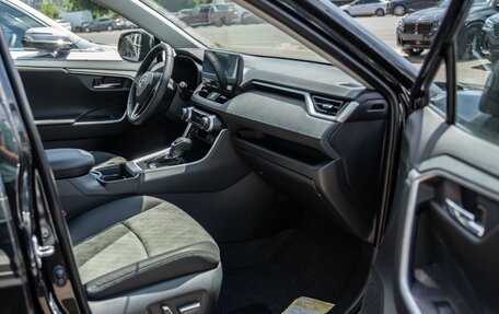 Toyota RAV4, 2025 год, 3 990 000 рублей, 12 фотография