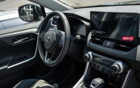 Toyota RAV4, 2025 год, 3 990 000 рублей, 11 фотография