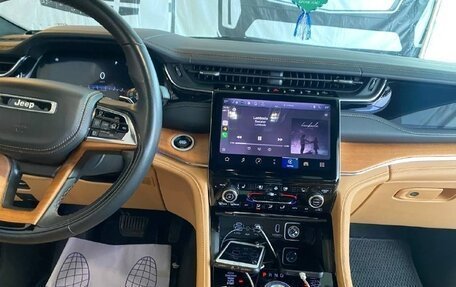 Jeep Grand Cherokee, 2023 год, 7 999 999 рублей, 10 фотография