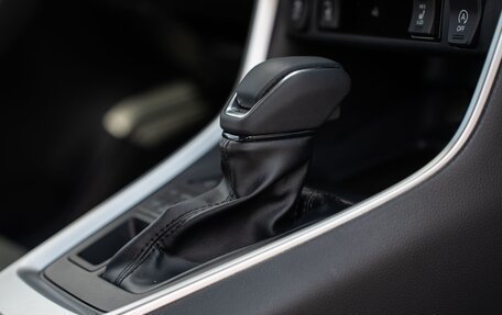 Toyota RAV4, 2025 год, 3 990 000 рублей, 9 фотография