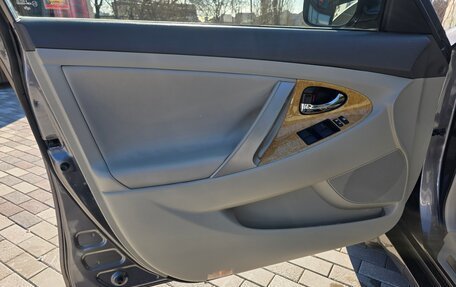 Toyota Camry, 2007 год, 1 300 000 рублей, 21 фотография