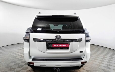 Toyota Land Cruiser Prado 150 рестайлинг 2, 2017 год, 4 699 000 рублей, 7 фотография