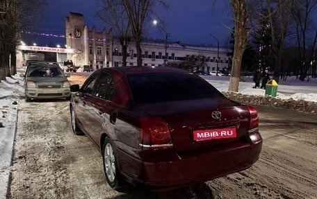 Toyota Avensis III рестайлинг, 2005 год, 550 000 рублей, 1 фотография