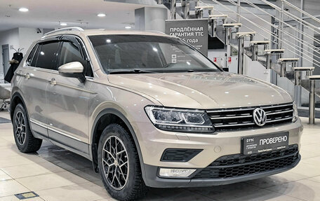 Volkswagen Tiguan II, 2017 год, 1 980 000 рублей, 3 фотография