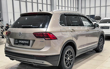 Volkswagen Tiguan II, 2017 год, 1 980 000 рублей, 5 фотография