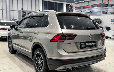 Volkswagen Tiguan II, 2017 год, 1 980 000 рублей, 7 фотография