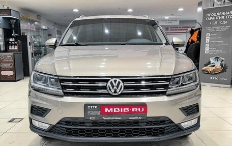 Volkswagen Tiguan II, 2017 год, 1 980 000 рублей, 2 фотография