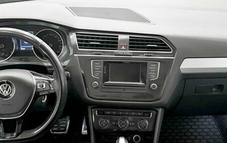 Volkswagen Tiguan II, 2017 год, 1 980 000 рублей, 15 фотография